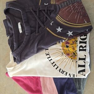 🎸 Lot of 3 Maurices Soft "Retro" T-Shirt Tops Guitar Flowers Stripes - Large 🎸